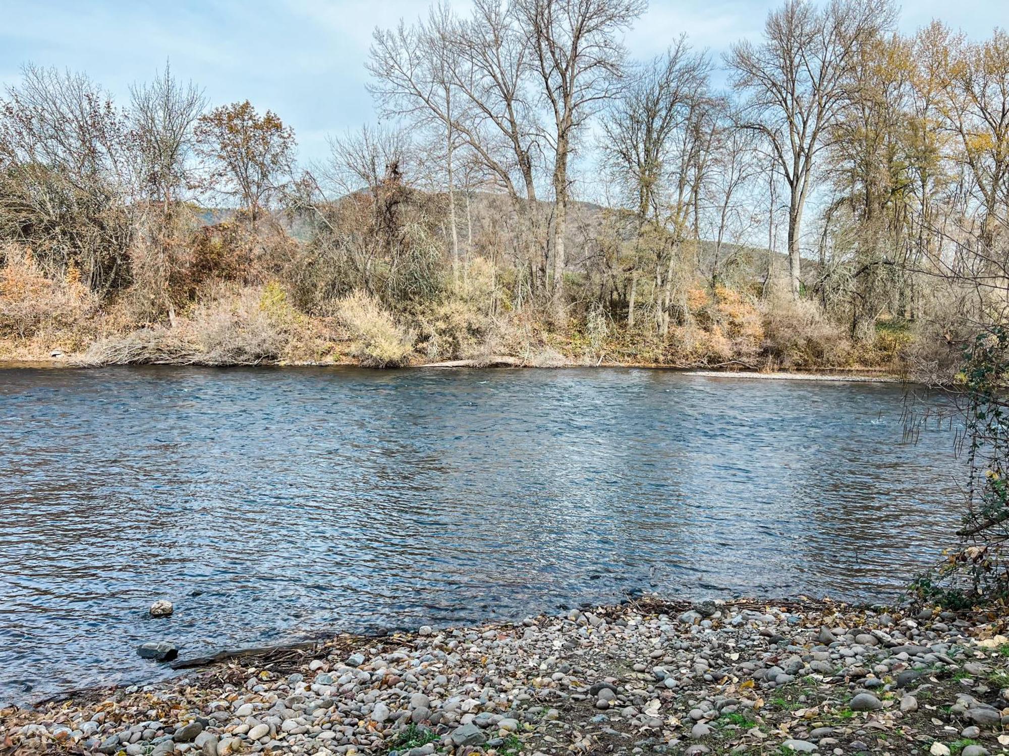 Rogue River Waterfront River Apartments מראה חיצוני תמונה